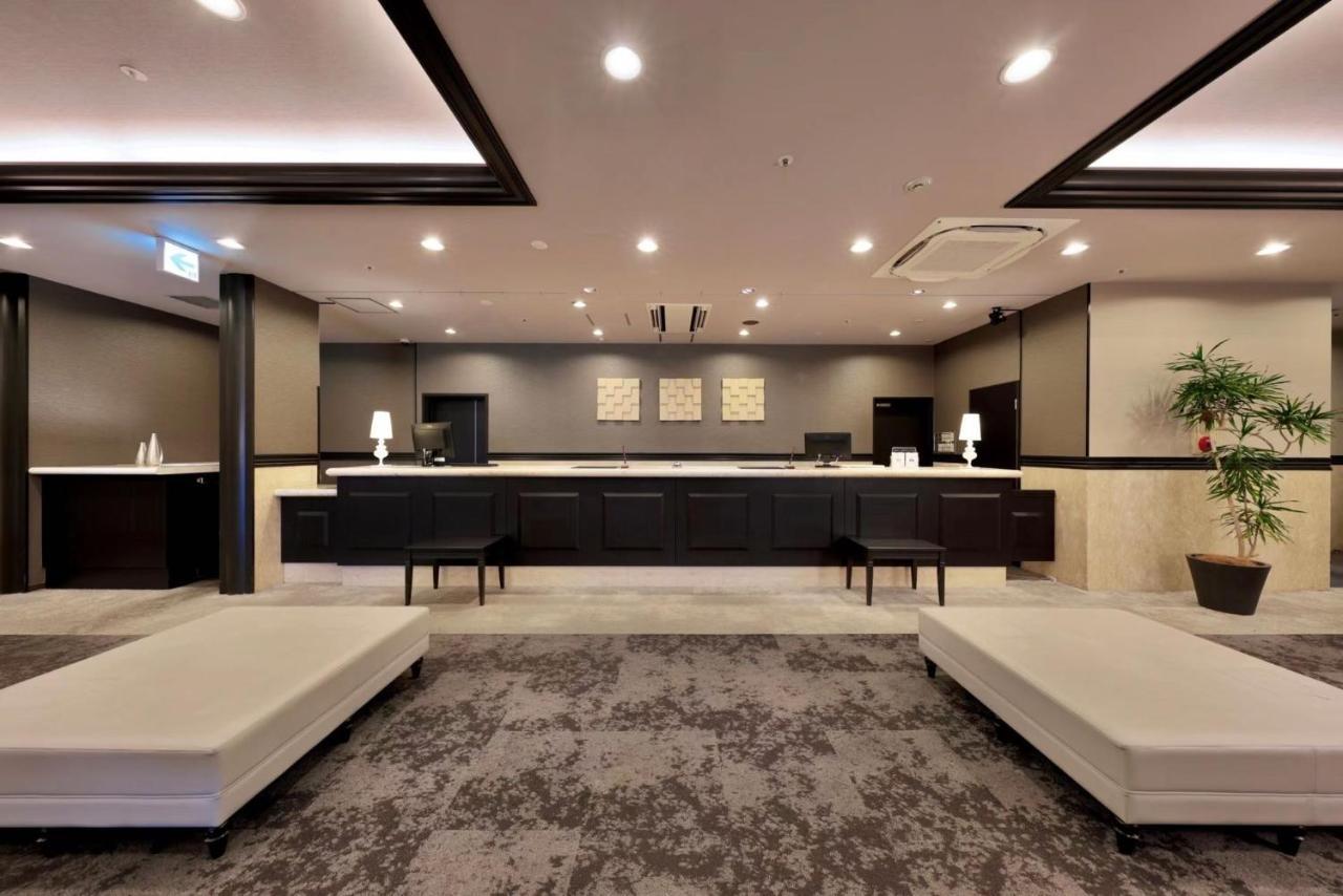 Minamisenri Crystal Hotel Suita Buitenkant foto